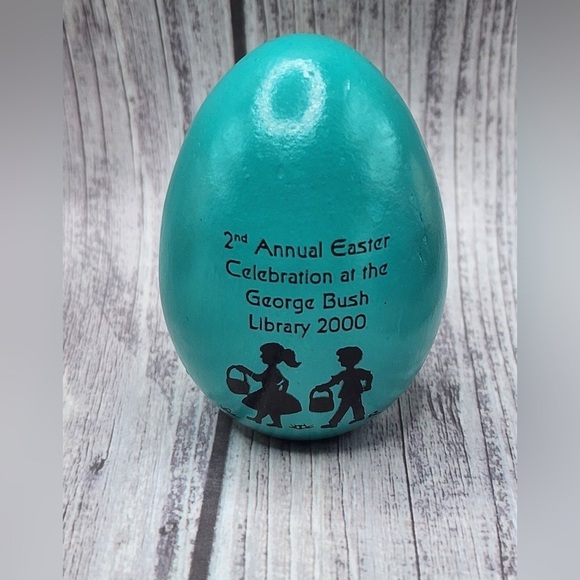 Other - 2000 George Bush Library Easter Egg Wooden howdy teal